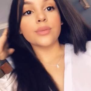 Meet your Posher, Camila